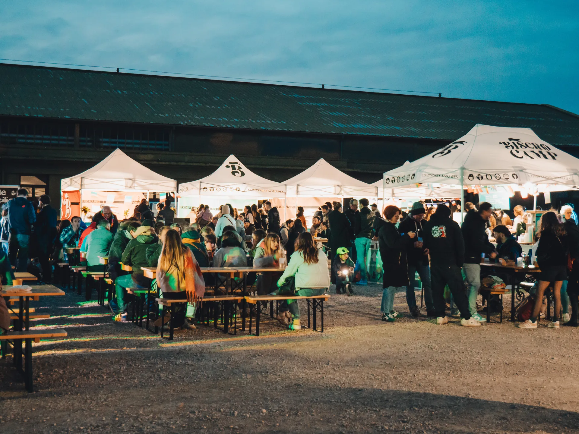 Les Comptoirs Nomades BISCROCAMP en action